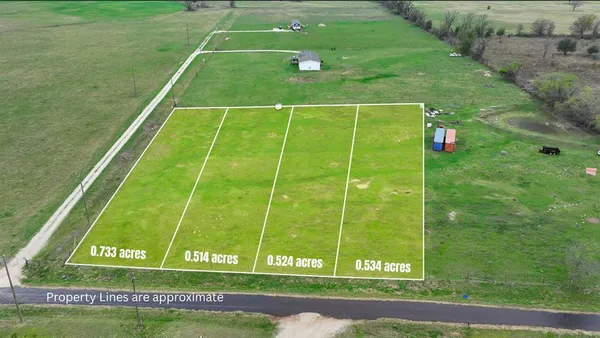 a view of a tennis court