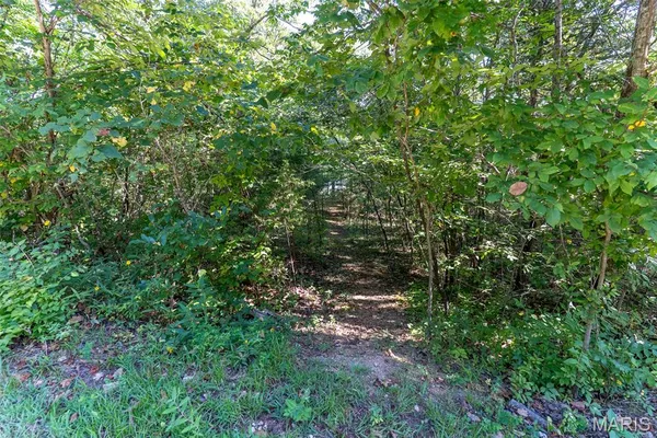 $72,000 | 609 Devonshire Lane, De Soto, MO 63020