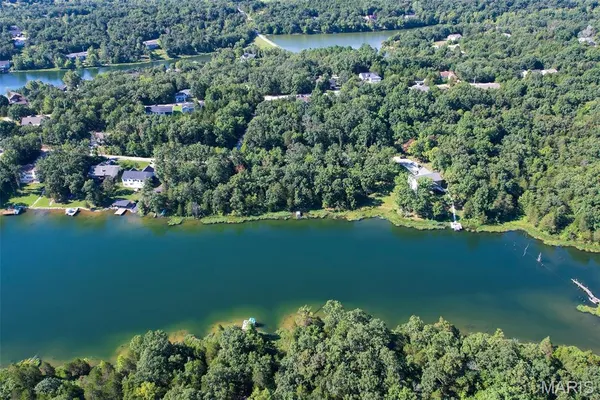 $72,000 | 609 Devonshire Lane, De Soto, MO 63020