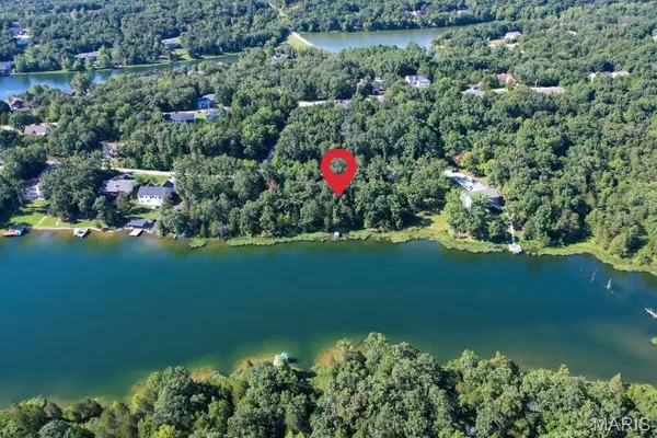 $72,000 | 609 Devonshire Lane, De Soto, MO 63020