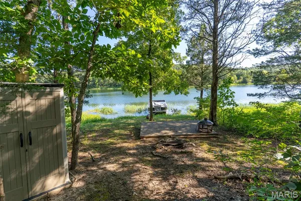 $72,000 | 609 Devonshire Lane, De Soto, MO 63020