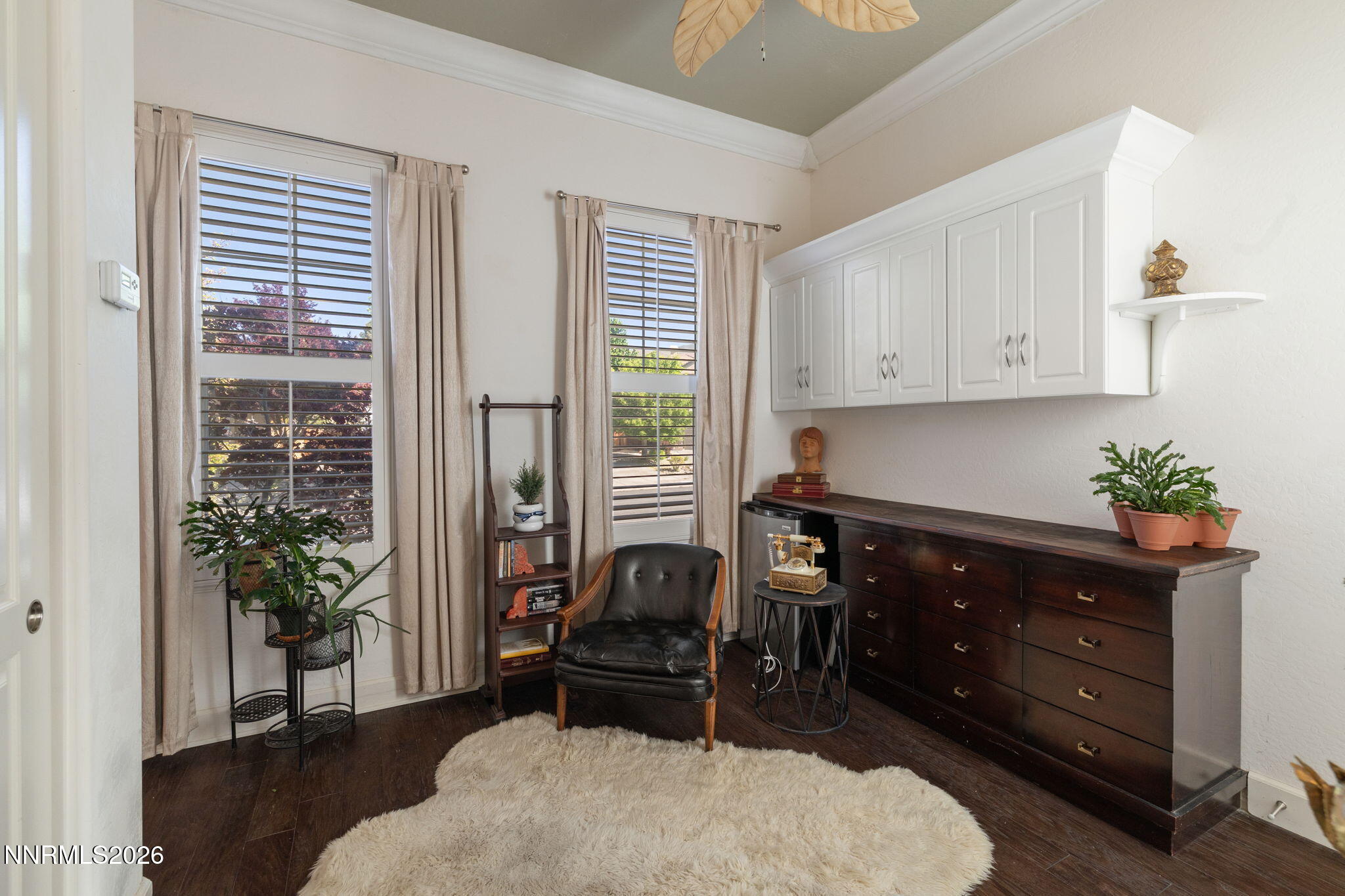 9160 Quilberry Way Reno, NV 89523 - Photo 38 of 53 a living room with furniture and potted plant