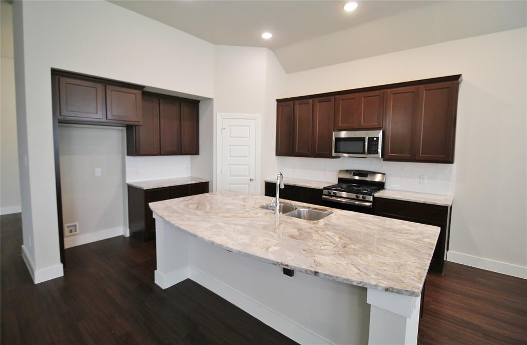 1665 Sheldon Drive Forney, TX 75126 - Photo 5 of 31