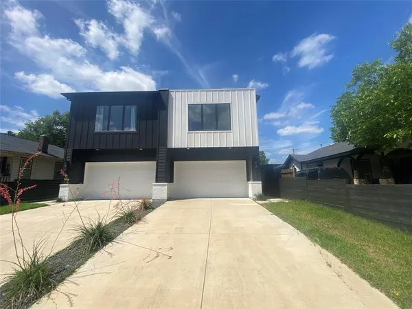 $3,850 | 805 South Glasgow Drive, Dallas, TX 75223