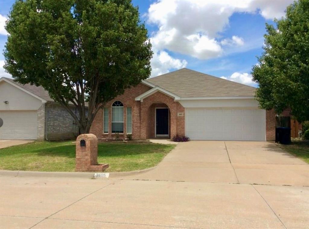 3605 Lasso Road Fort Worth, TX 76262 - Photo 2 of 27 Gallery Image 2