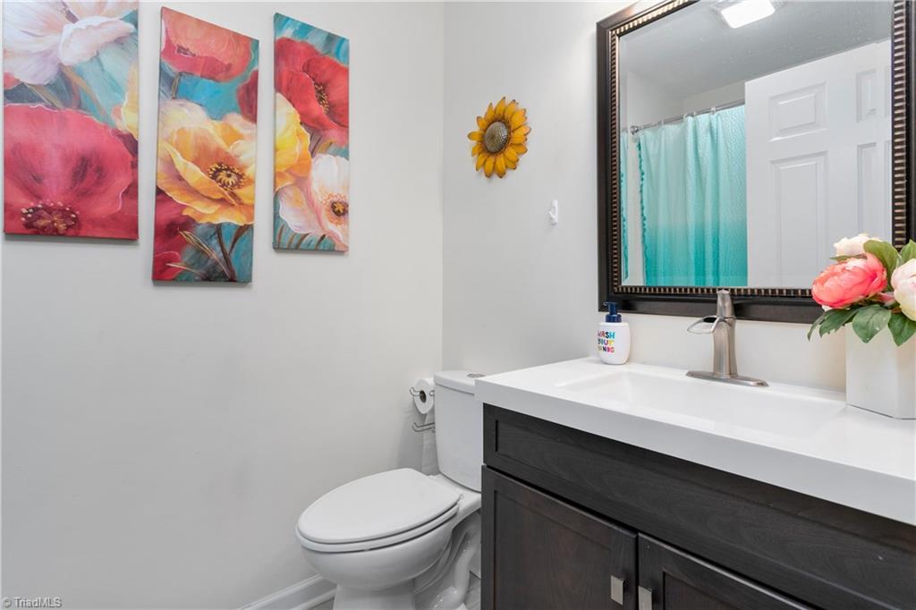 4312 Lormar Road Greensboro, NC 27406 - Photo 15 of 19 Gallery Image 15