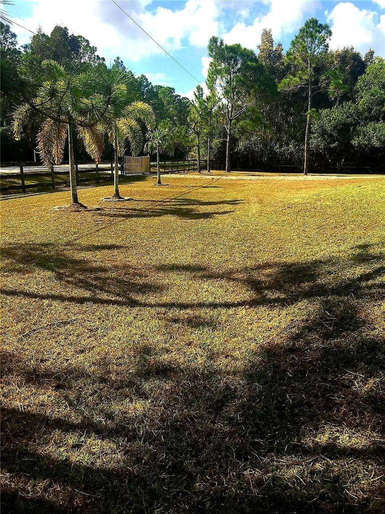 18647 43rd Road North Loxahatchee, FL 33470 - Photo 2 of 23 Photo 2