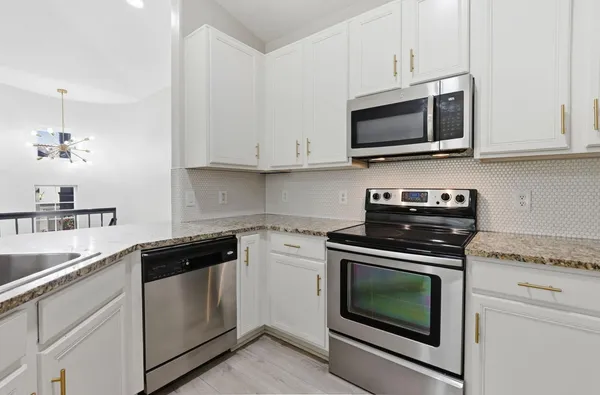 $2,250 | 1380 South Sabino Drive, Gilbert, AZ 85296