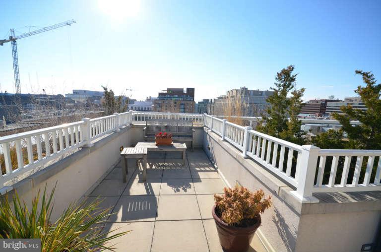 1111 11th Street Northwest, Unit 902 Washington, DC 20001 - Photo 17 of 20 Exterior (General)