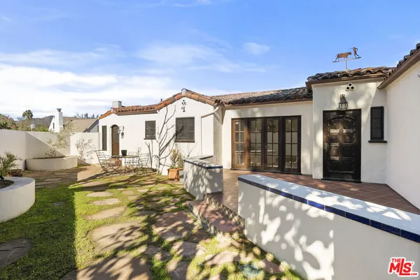 $6,500 | 2901 Angus Street, Los Angeles, CA 90039