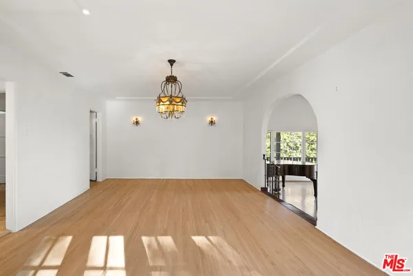 $6,500 | 2901 Angus Street, Los Angeles, CA 90039