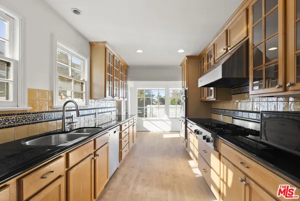 $6,500 | 2901 Angus Street, Los Angeles, CA 90039