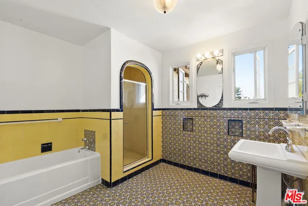 $6,500 | 2901 Angus Street, Los Angeles, CA 90039