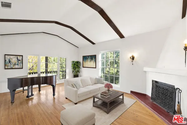 $6,500 | 2901 Angus Street, Los Angeles, CA 90039