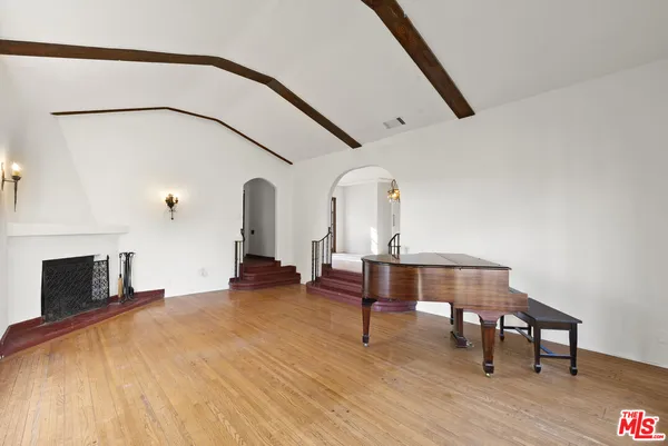 $6,500 | 2901 Angus Street, Los Angeles, CA 90039
