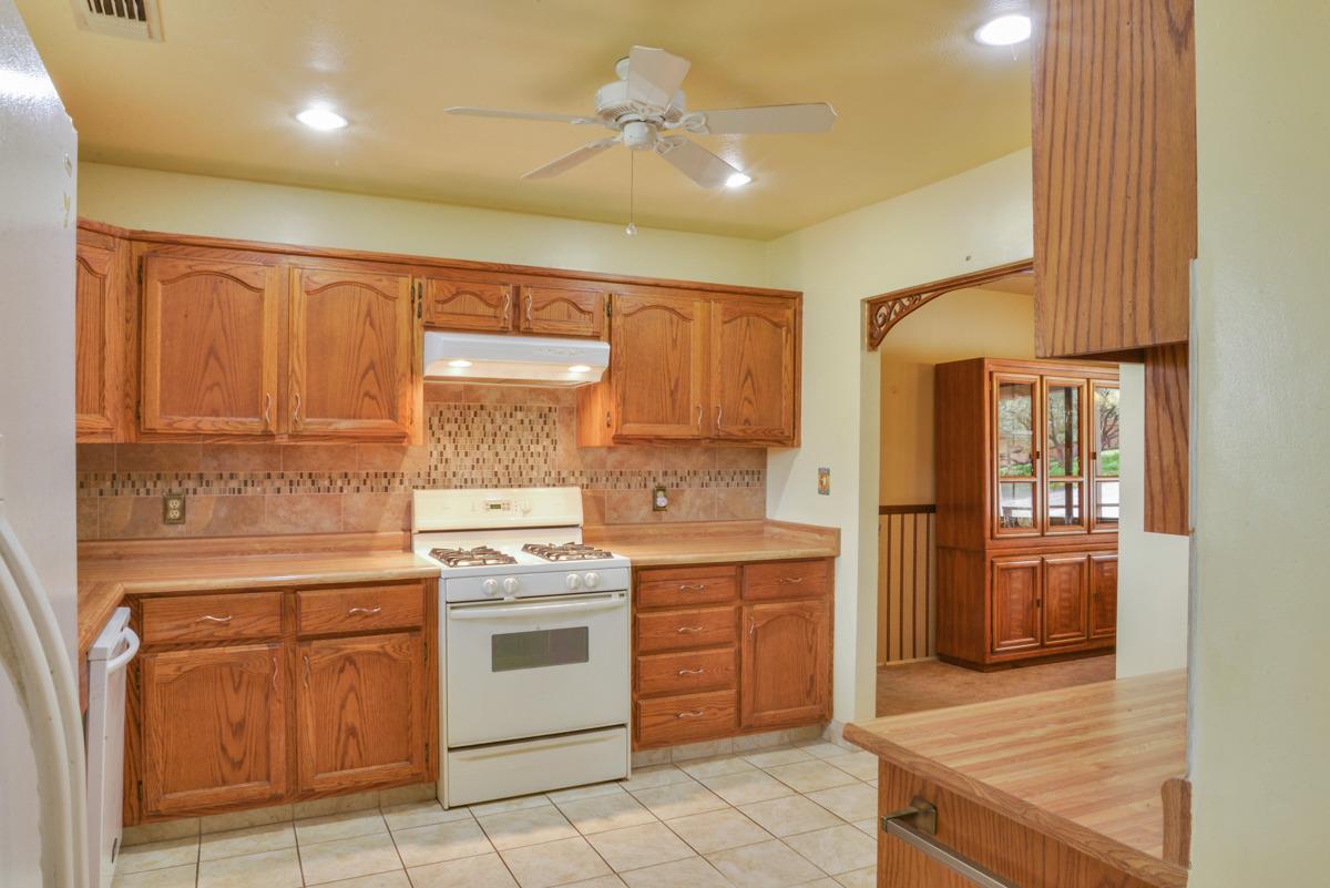 51682 Coyote Ridge Road Oakhurst, CA 93644 - Photo 5 of 41 Gallery Image 5