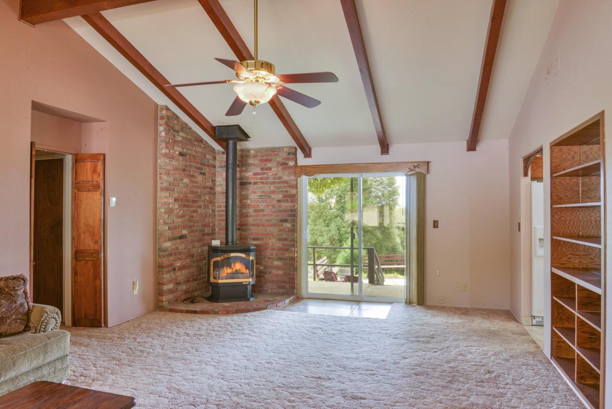 51682 Coyote Ridge Road Oakhurst, CA 93644 - Photo 8 of 41 Gallery Image 8