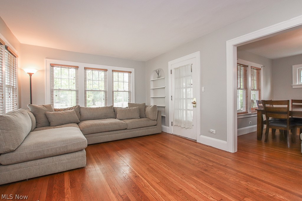 2483 Canterbury Road Cleveland, OH 44118 - Photo 7 of 33 Gallery Image 7