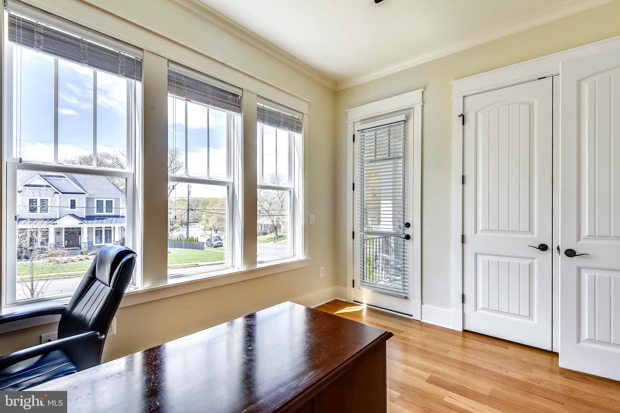 622 Tapawingo Road Southwest Vienna, VA 22180 - Photo 11 of 60 Gallery Image 11