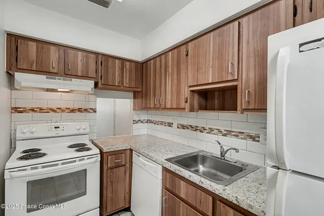 $1,395 | 204 Seminole Avenue West, Unit 13, Melbourne, FL 32901