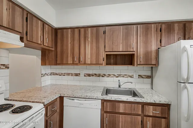 $1,395 | 204 Seminole Avenue West, Unit 13, Melbourne, FL 32901