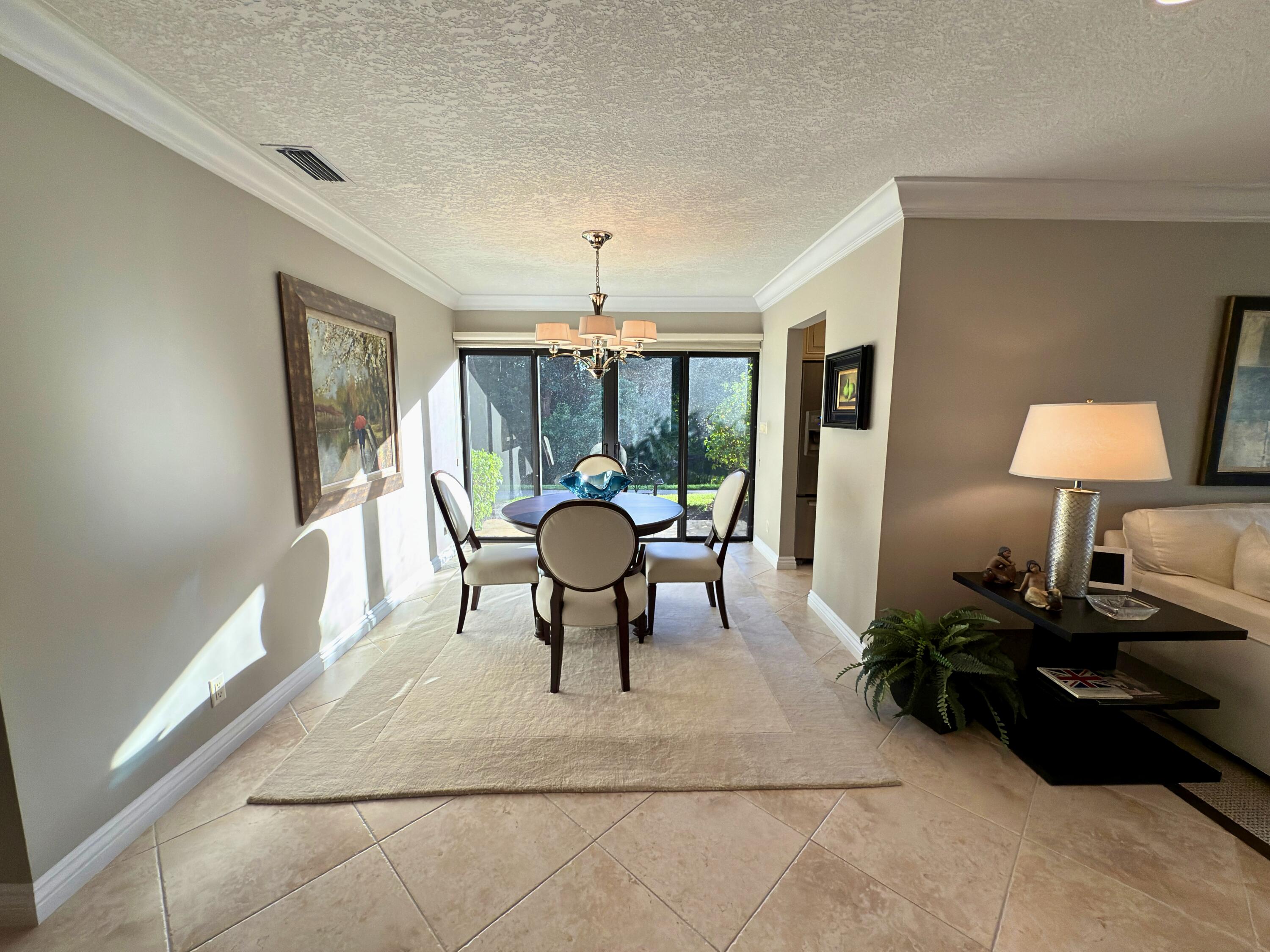 406 Bridgewood Court Boca Raton, FL 33434 - Photo 21 of 76 LIV-10