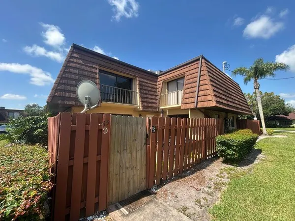 $160,000 | 1402 Nebraska Avenue, Unit 15D, Fort Pierce, FL 34950