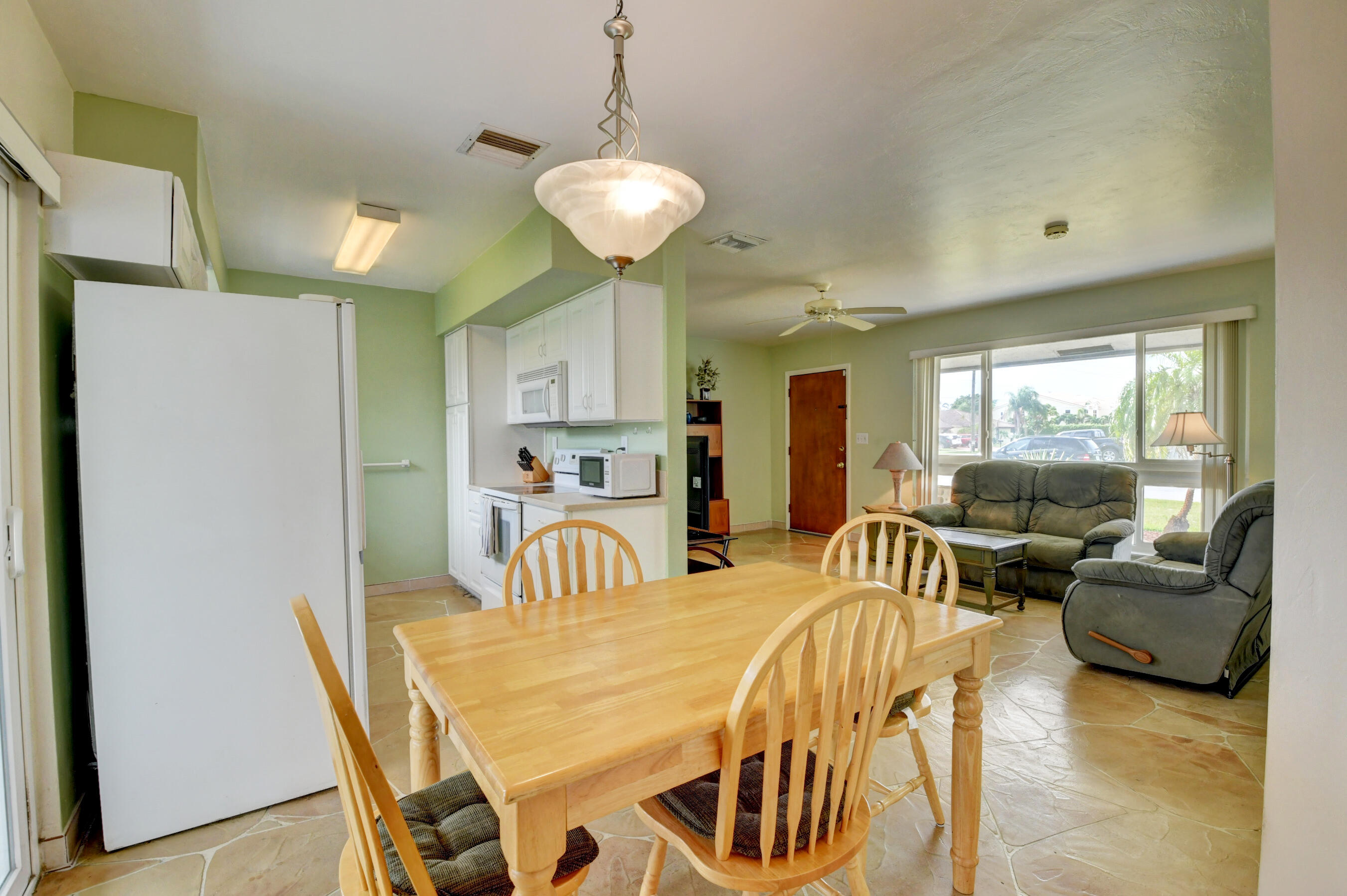 499 Northeast 44th Street Boca Raton, FL 33431 - Photo 8 of 23 17_dsc_3657_58_59_60_61