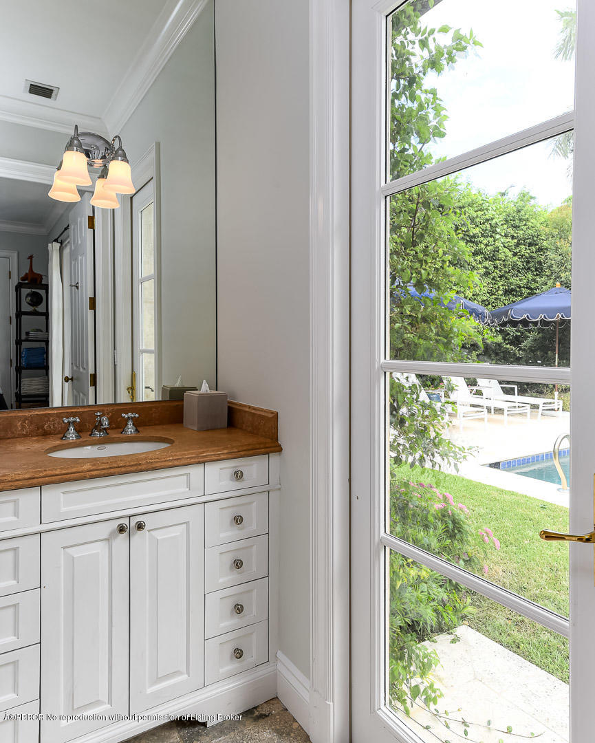 341 Garden Road Palm Beach, FL 33480 - Photo 19 of 35 Guest Bathroom