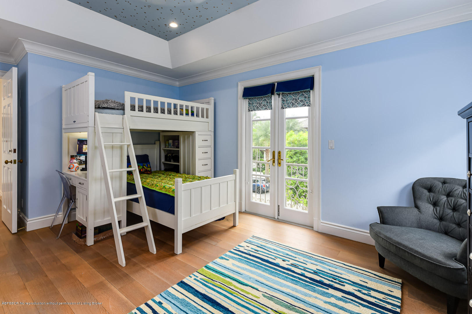 341 Garden Road Palm Beach, FL 33480 - Photo 21 of 35 Guest Bedroom
