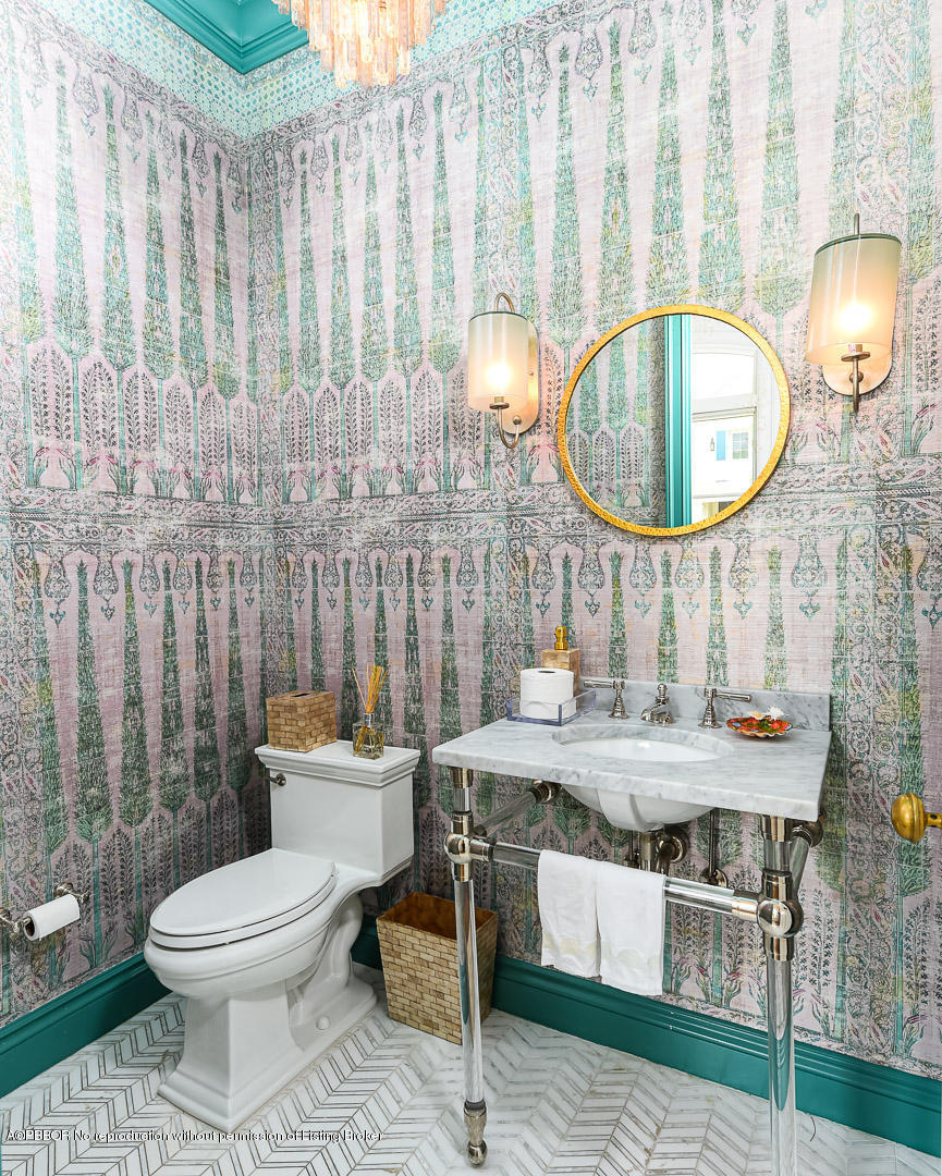 341 Garden Road Palm Beach, FL 33480 - Photo 8 of 35 Powder Room