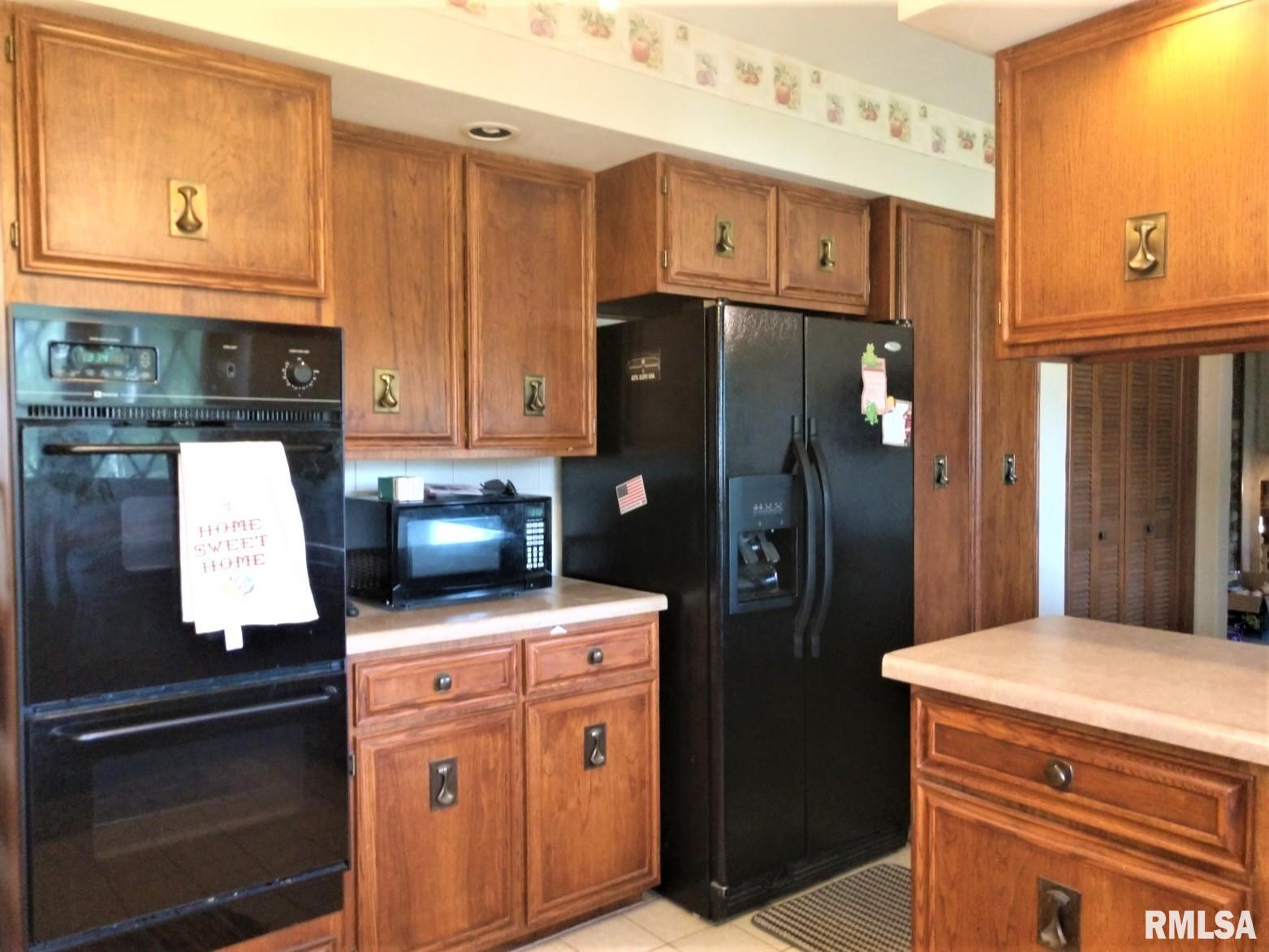 11684 Country Club Road West Frankfort, IL 62896 - Photo 11 of 36 Gallery Image 11