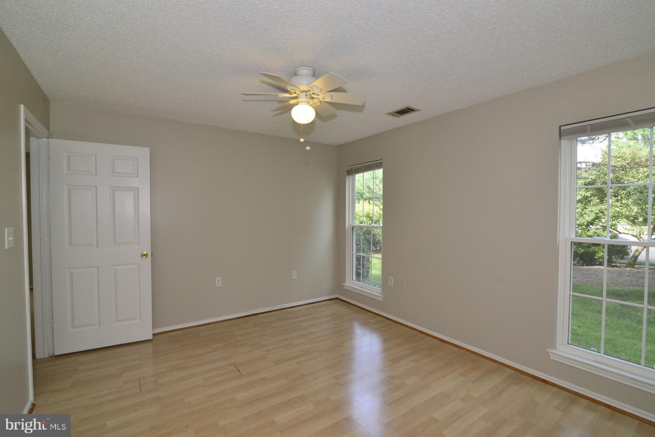 20950 Timber Ridge Terrace, Unit 103 Ashburn, VA 20147 - Photo 13 of 30 Bath (Master)