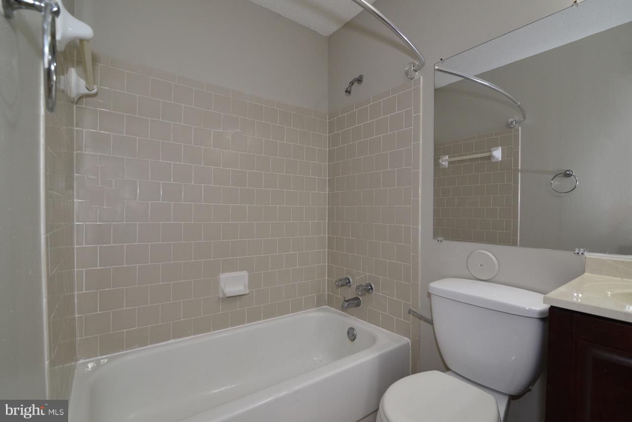 20950 Timber Ridge Terrace, Unit 103 Ashburn, VA 20147 - Photo 22 of 30 Bath