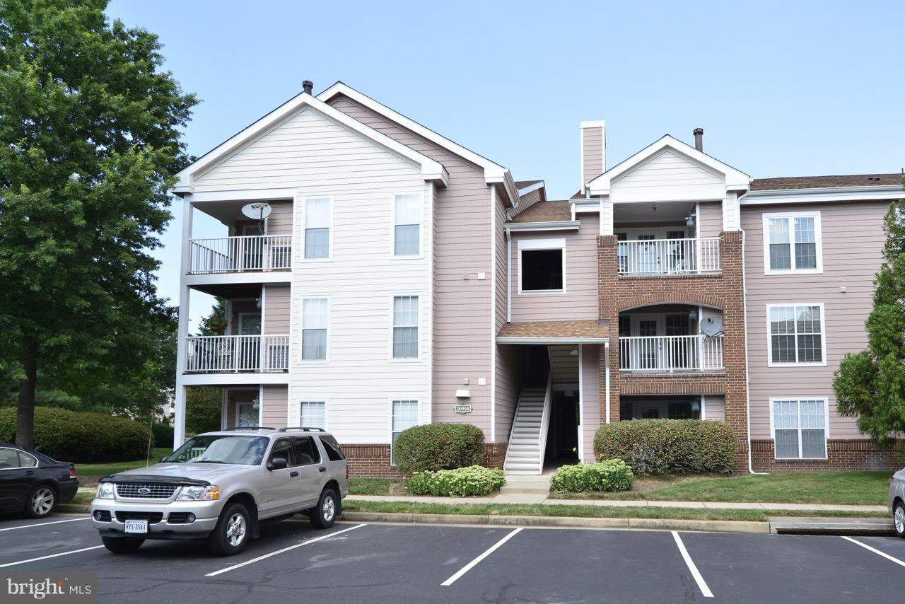 20950 Timber Ridge Terrace, Unit 103 Ashburn, VA 20147 - Photo 24 of 30 Exterior (Front)