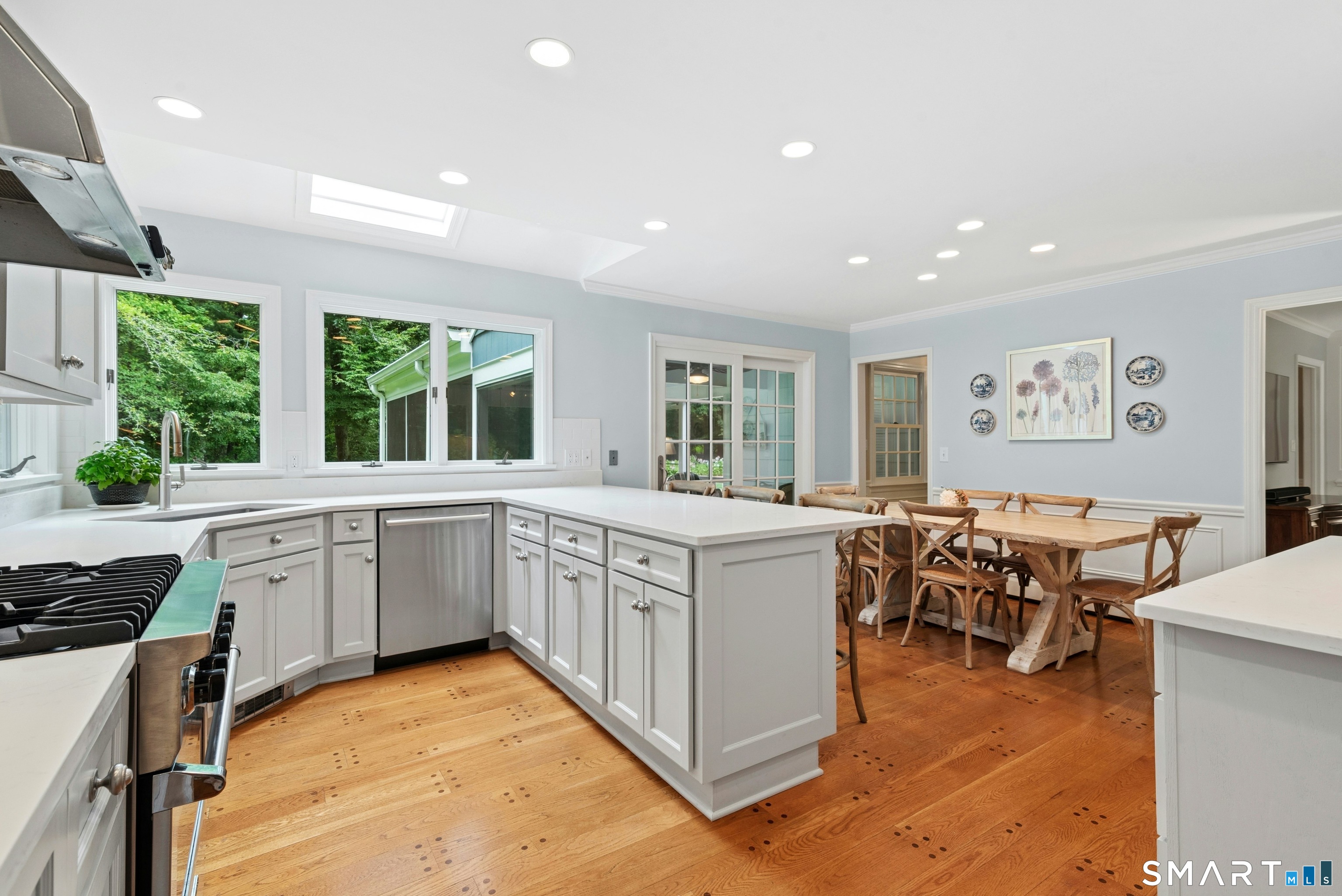 28 Royle Road Darien, CT 06820 - Photo 10 of 33