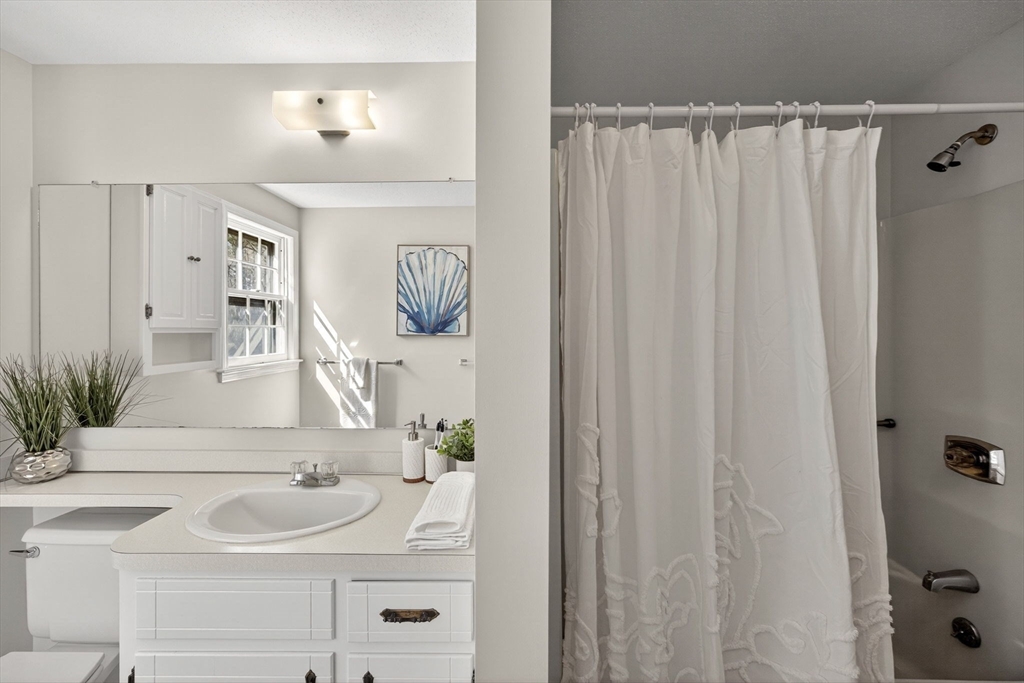 493 Prince Hinckley Road Barnstable, MA 02632 - Photo 27 of 41