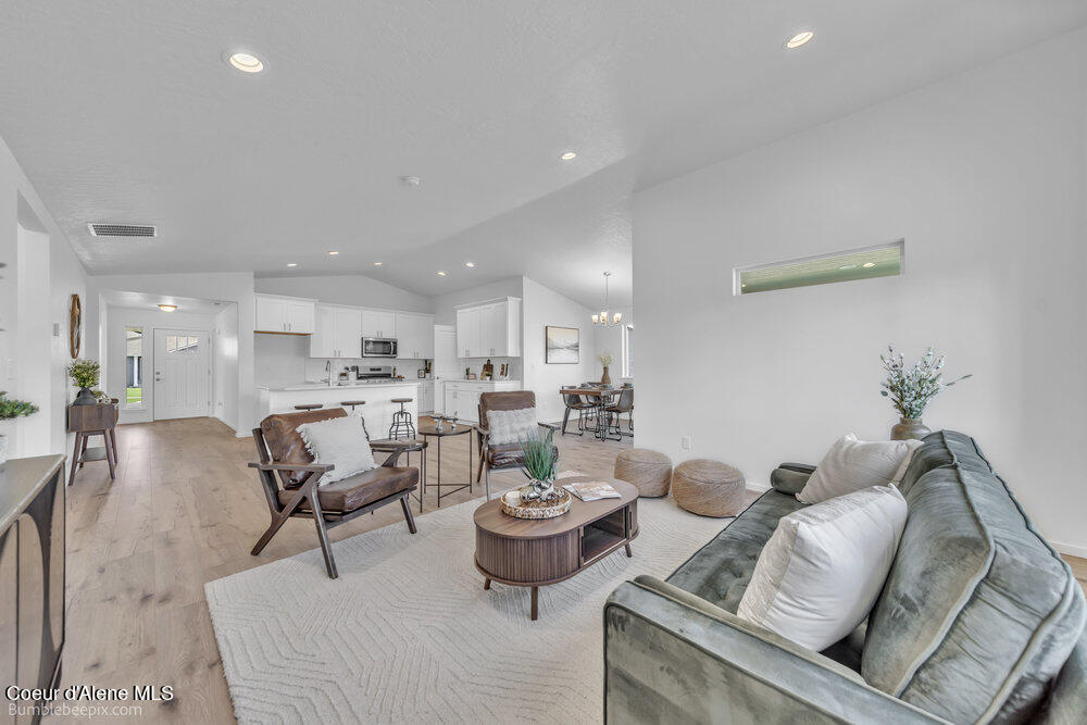 4260 North Arrowleaf Loop Post Falls, ID 83854 - Photo 11 of 28 bb193425-14_329