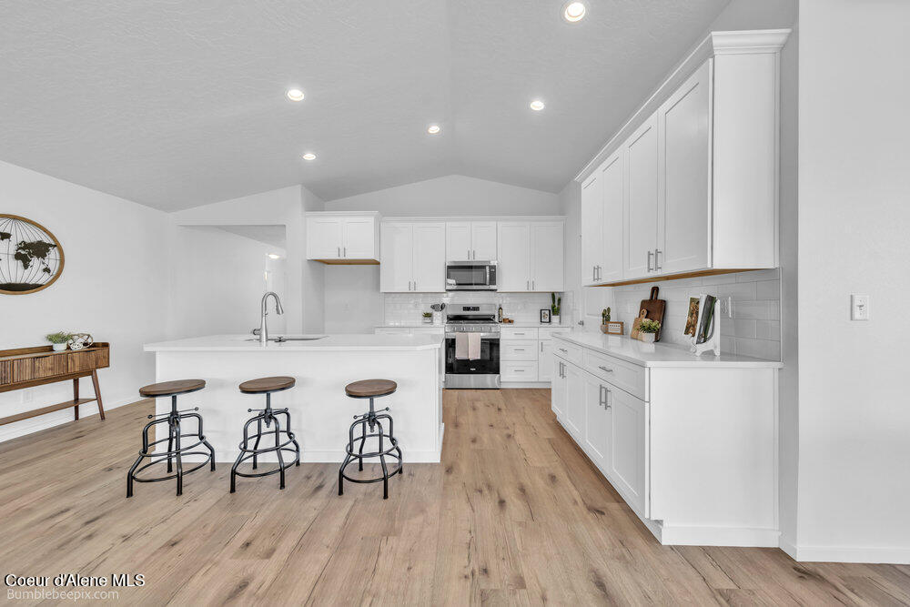 4260 North Arrowleaf Loop Post Falls, ID 83854 - Photo 7 of 28 bb193425-3_503