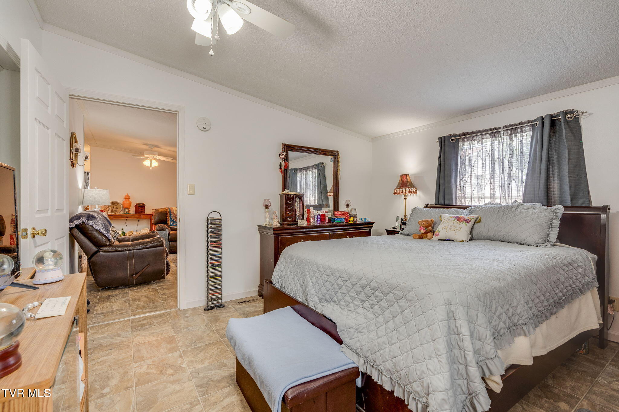 2529 Overlook Road Kingsport, TN 37664 - Photo 13 of 25 013