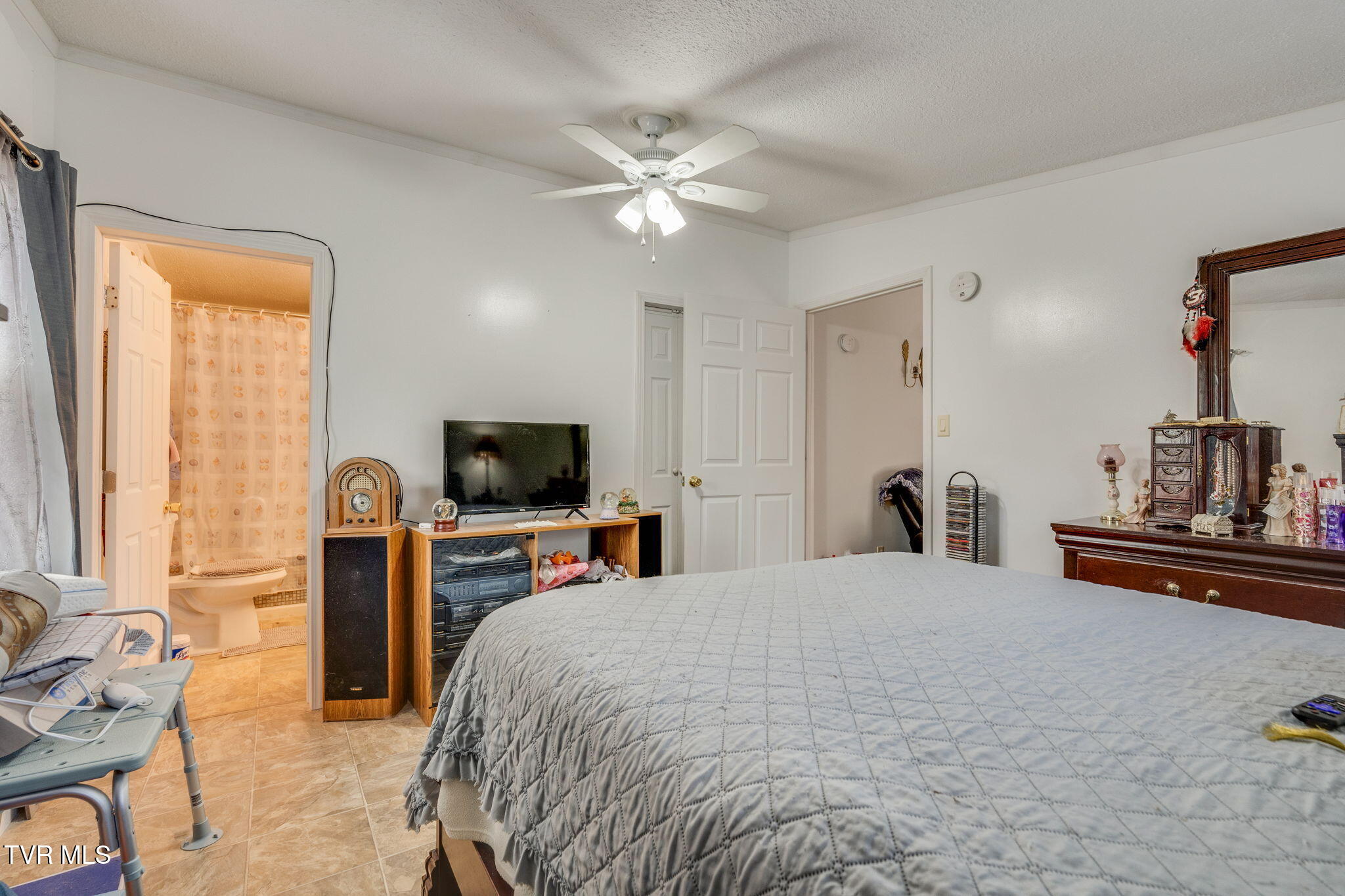 2529 Overlook Road Kingsport, TN 37664 - Photo 14 of 25 014