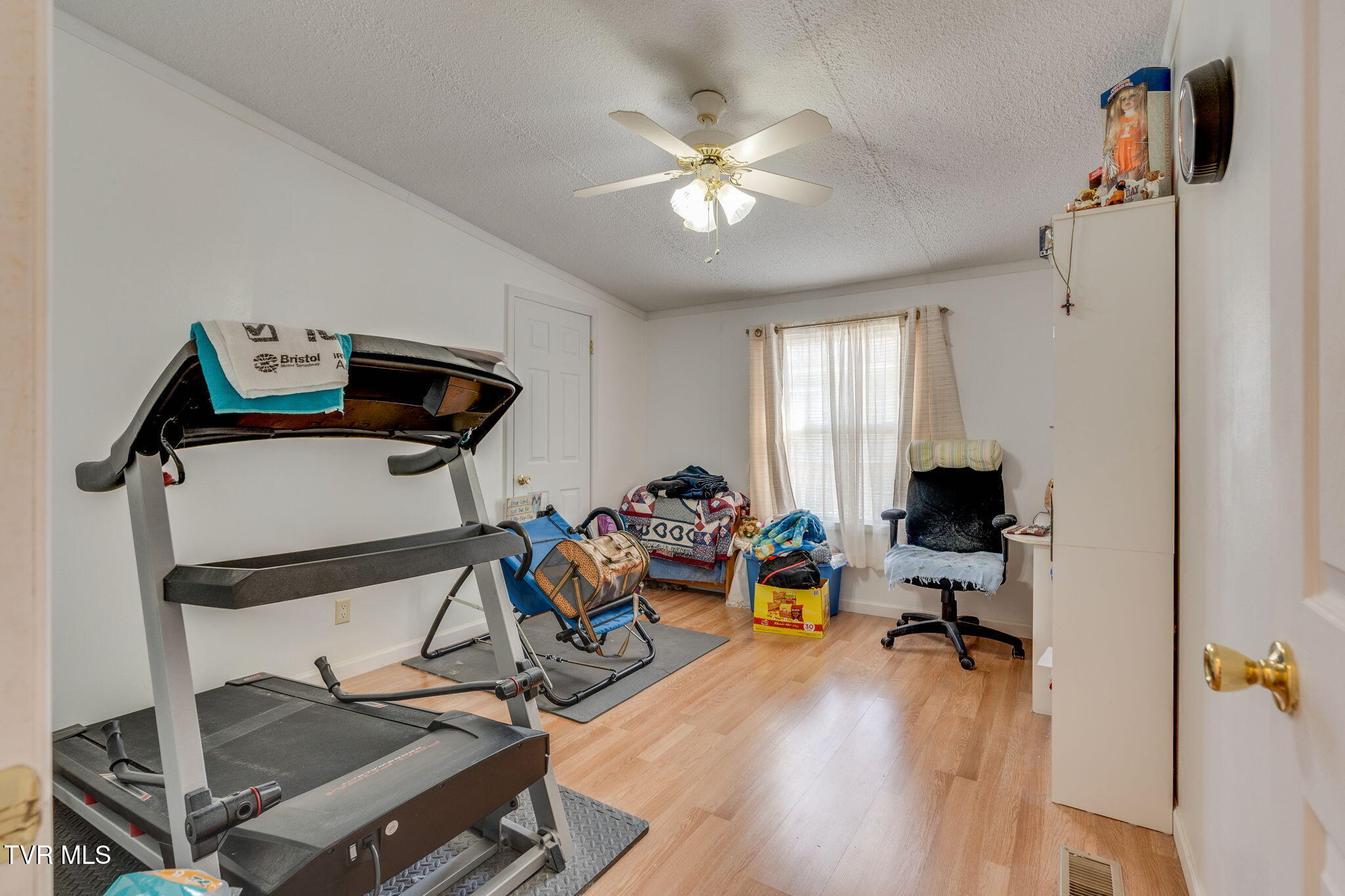 2529 Overlook Road Kingsport, TN 37664 - Photo 19 of 25 019