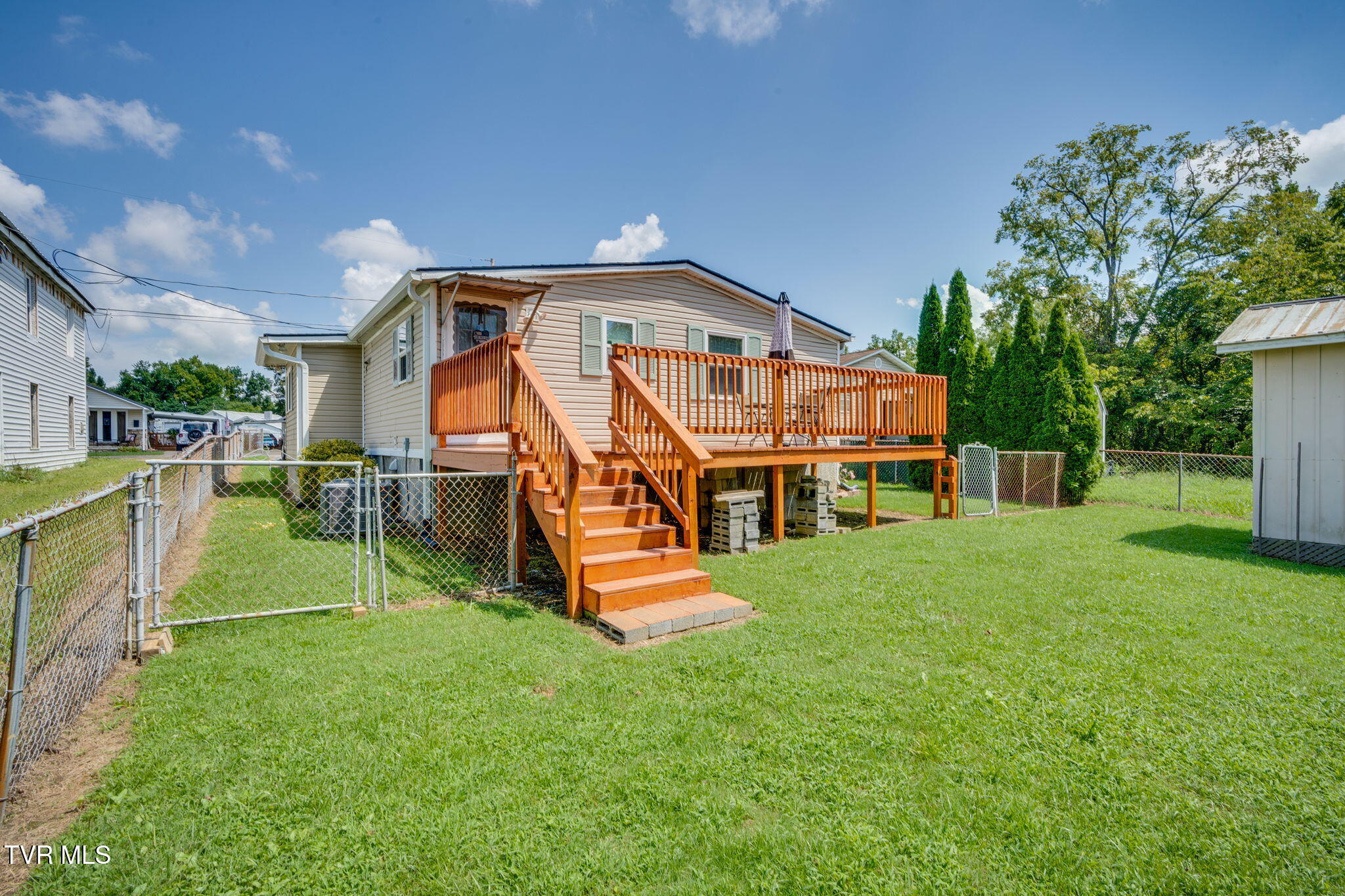2529 Overlook Road Kingsport, TN 37664 - Photo 23 of 25 023