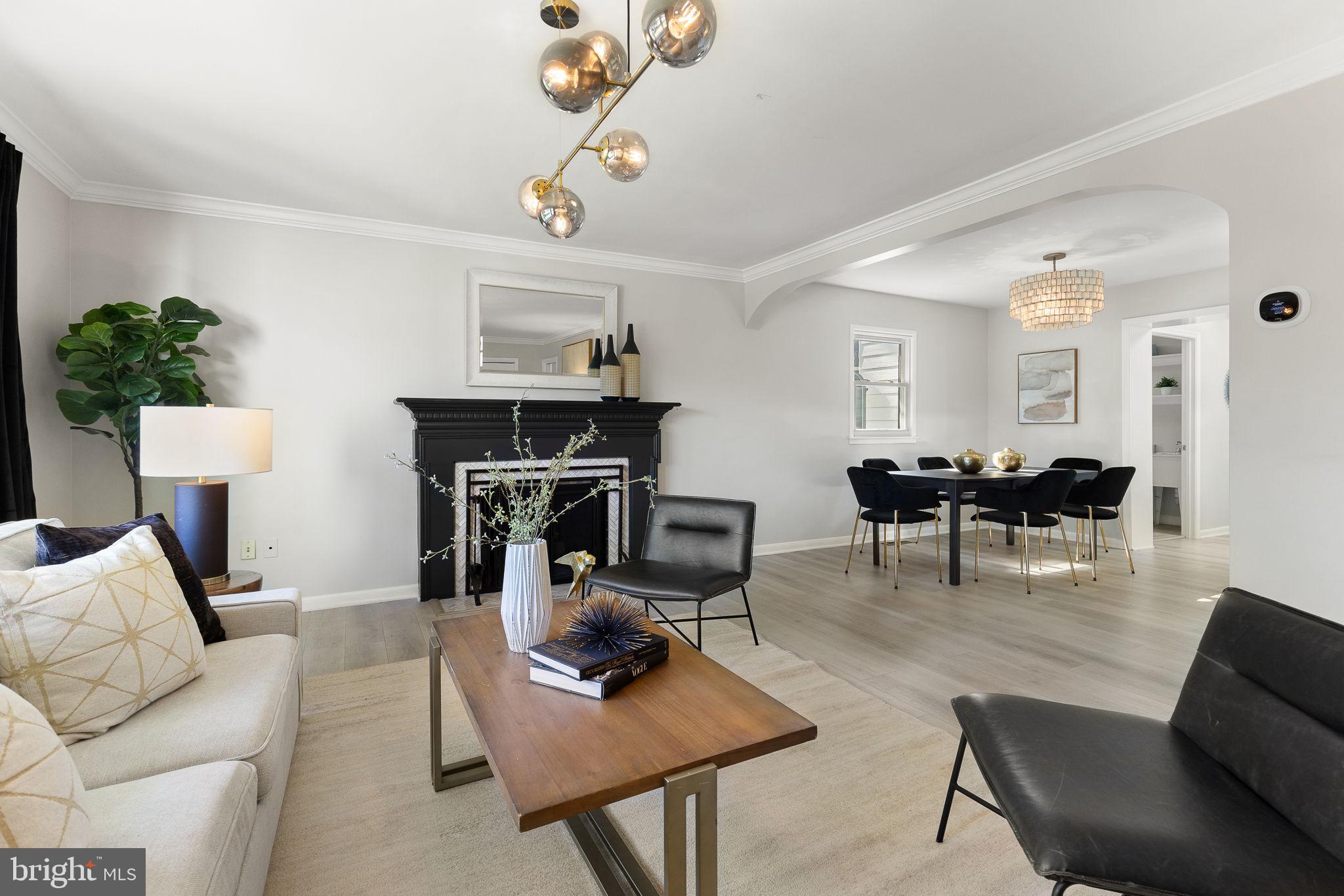 1702 Warner Avenue McLean, VA 22101 - Photo 17 of 48 Open living and dining w fab fixtures & fireplace