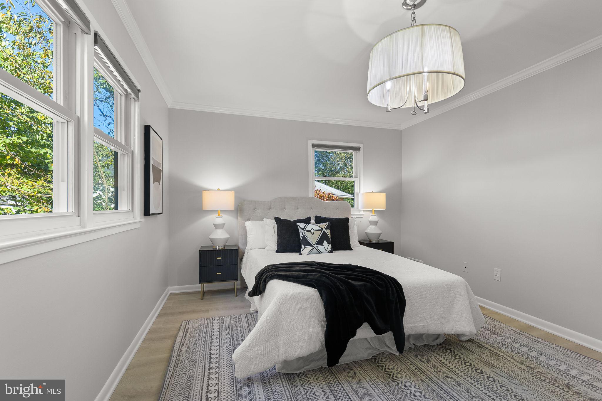 1702 Warner Avenue McLean, VA 22101 - Photo 28 of 48 Airy en-suite primary bedroom