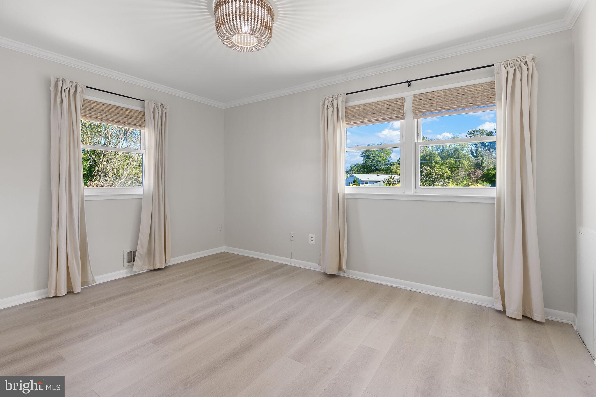 1702 Warner Avenue McLean, VA 22101 - Photo 33 of 48 Bedroom 3 on upper level