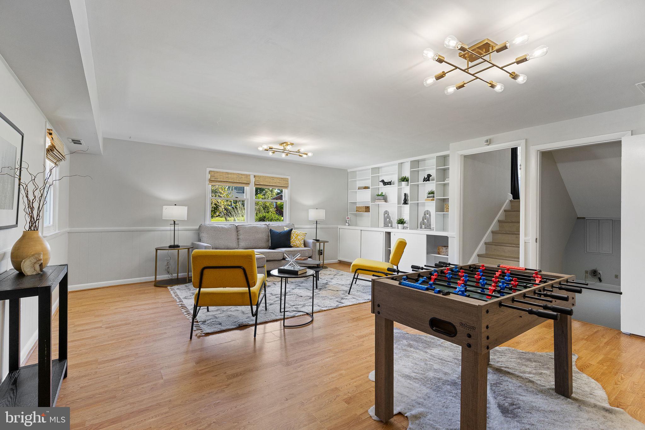 1702 Warner Avenue McLean, VA 22101 - Photo 36 of 48 Expansive lower lvl family room with built-ins