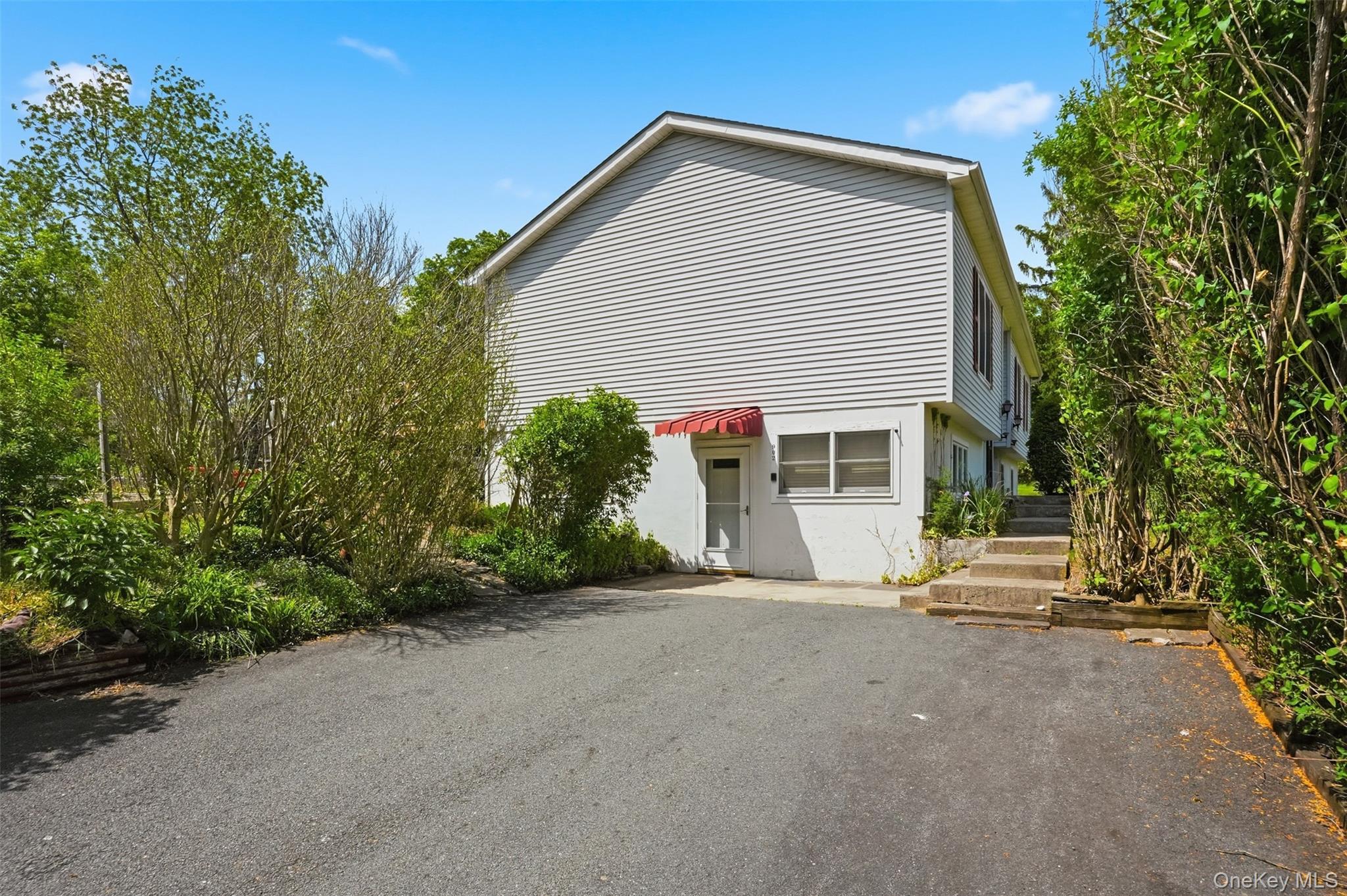 902 Albany Post Road New Paltz, NY 12561 - Photo 4 of 48