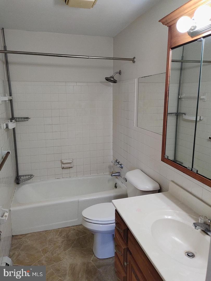 2110 Sand Hill Road Hershey, PA 17033 - Photo 5 of 9