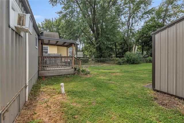 $57,800 | 513 Main Street, Henrietta, MO 64036